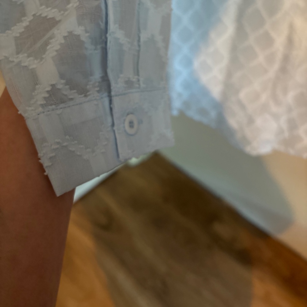 ⭐️Ladies Blouse - Picture 3 of 3